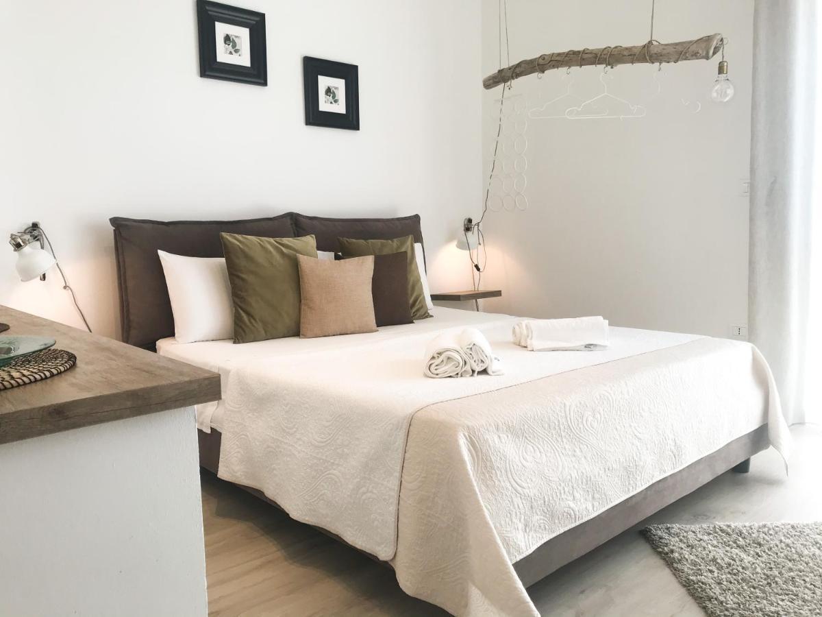 Viatorem Suites Torre dell'Orso Εξωτερικό φωτογραφία